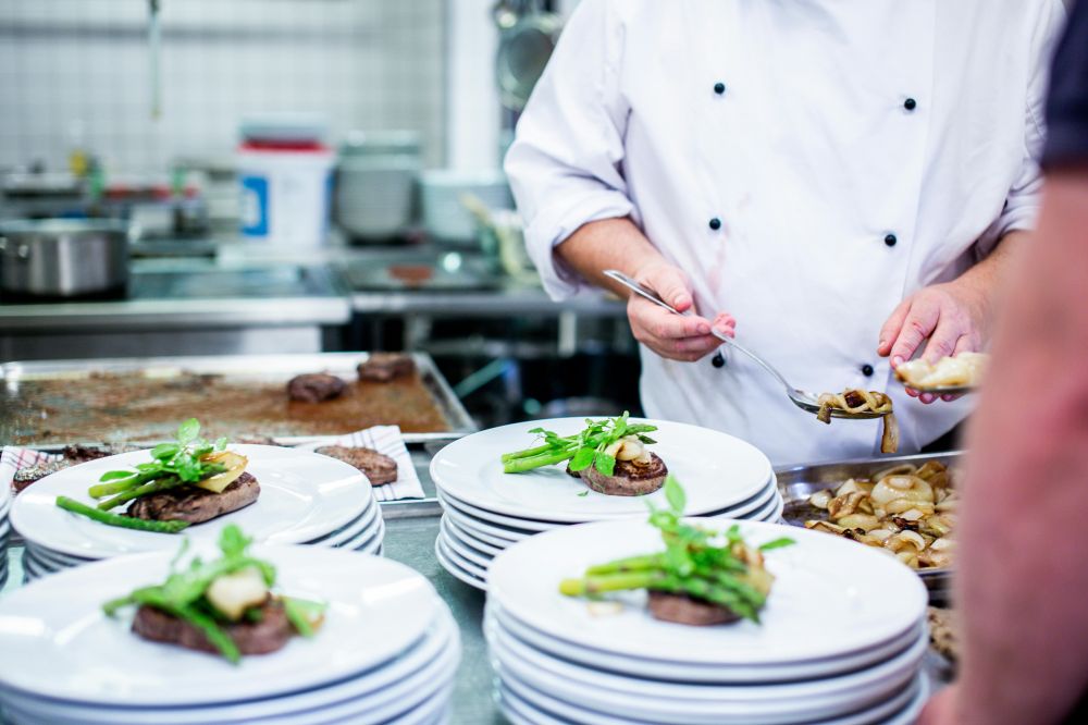 Catering Göteborg: så väljer du rätt mat till festen